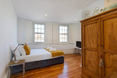 Apartment 6
